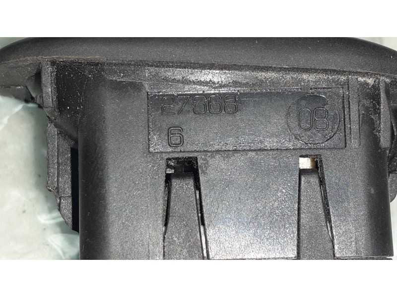 Recambio de mando elevalunas delantero izquierdo para citroen c3 hdi 70 furio referencia OEM IAM 27668 27668 964011469