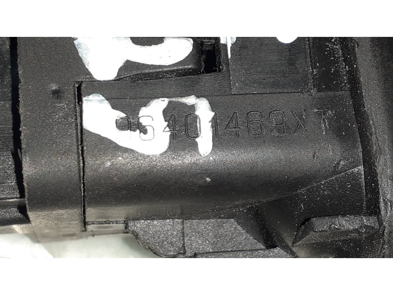 Recambio de mando elevalunas delantero izquierdo para citroen c3 hdi 70 furio referencia OEM IAM 27668 27668 964011469