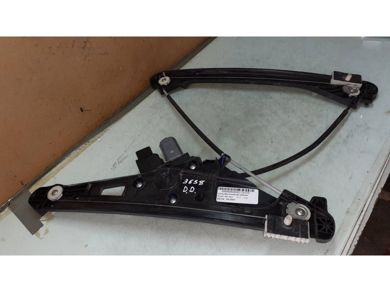 Recambio de elevalunas delantero derecho para peugeot 3008 allure referencia OEM IAM 156120831 9829482280 ELECTRICO