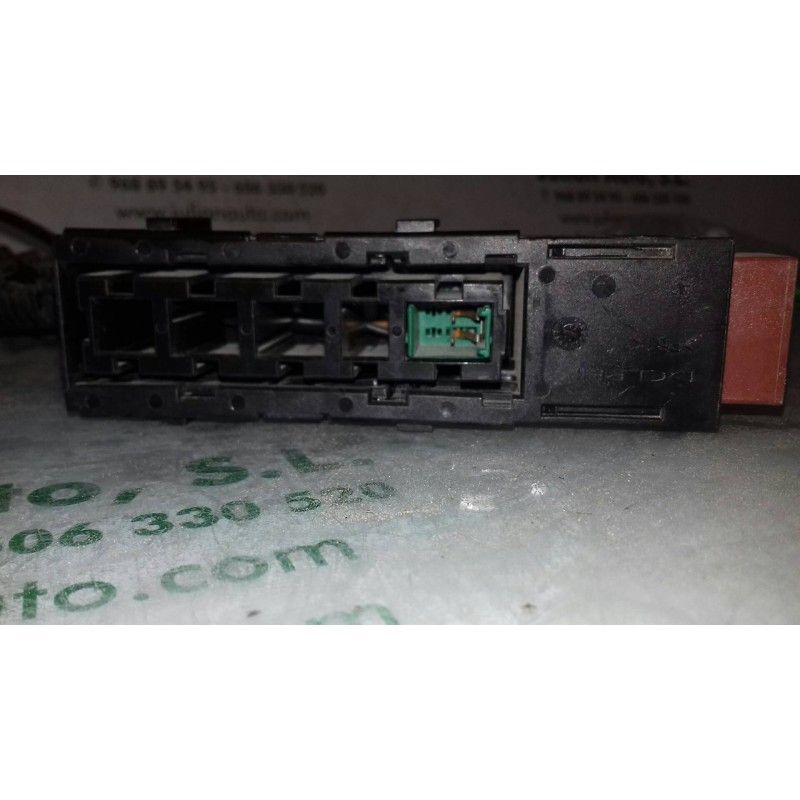 Recambio de pretensor airbag derecho para opel corsa c club referencia OEM IAM 041217970 938615000 