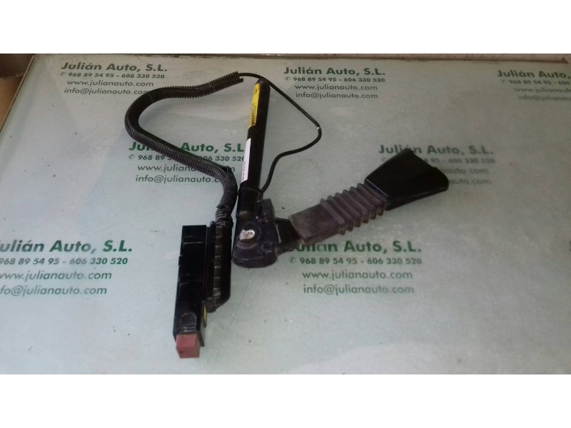 Recambio de pretensor airbag derecho para opel corsa c club referencia OEM IAM 041217970 938615000 
