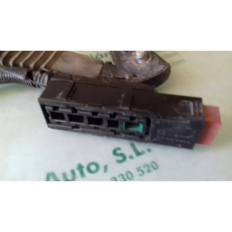 Recambio de pretensor airbag derecho para opel astra g berlina comfort referencia OEM IAM 041217970 90560656 R3032881328