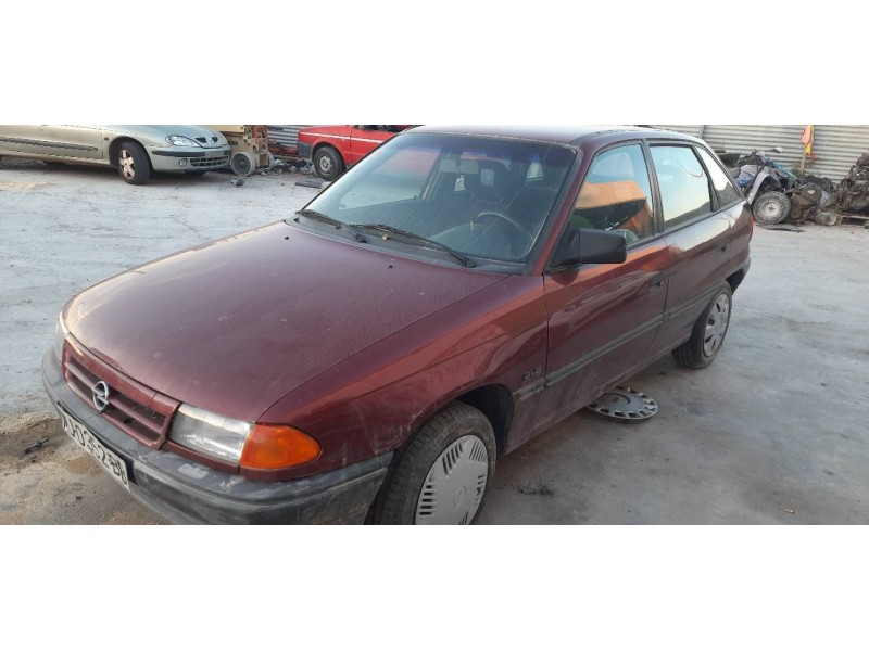 opel astra f berlina del año 1993