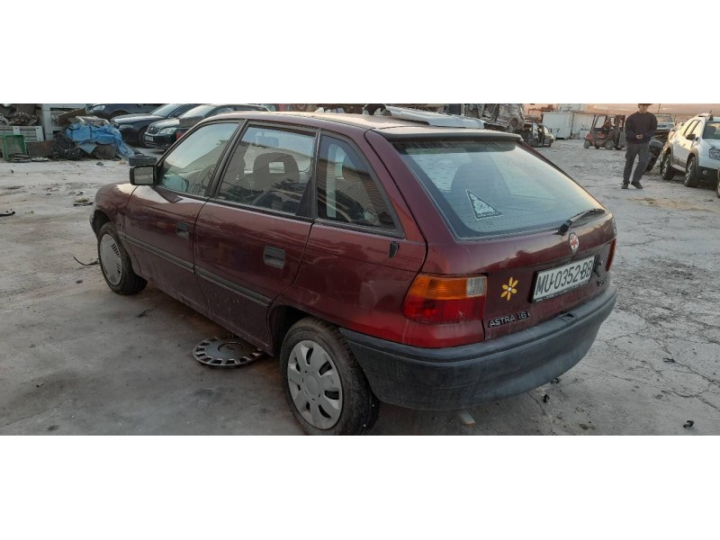 opel astra f berlina del año 1993