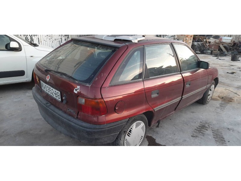 opel astra f berlina del año 1993