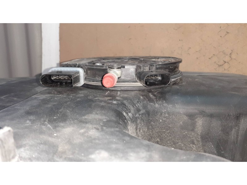 Recambio de deposito combustible para bmw serie 5 berlina (g30) 520i referencia OEM IAM 0444040005 19566010 ADBLUE