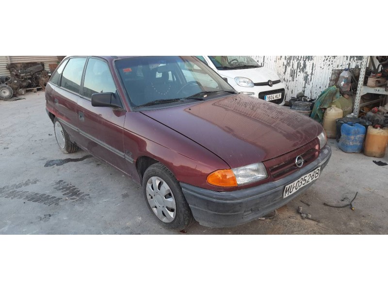 opel astra f berlina del año 1993