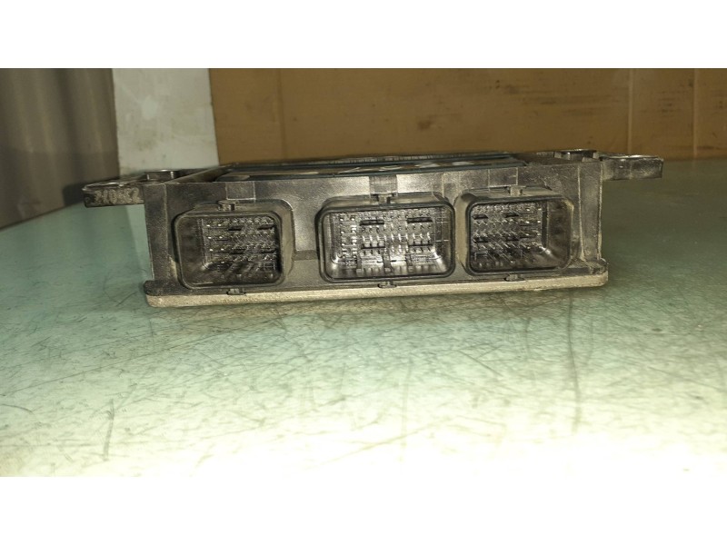 Recambio de centralita motor uce para renault clio iii authentique referencia OEM IAM 8200399038 8200619409 KIT - DELPHI