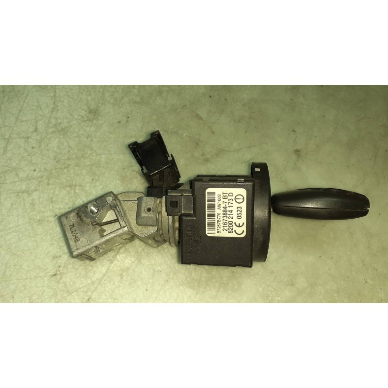 Recambio de centralita motor uce para renault clio iii authentique referencia OEM IAM 8200399038 8200619409 KIT - DELPHI