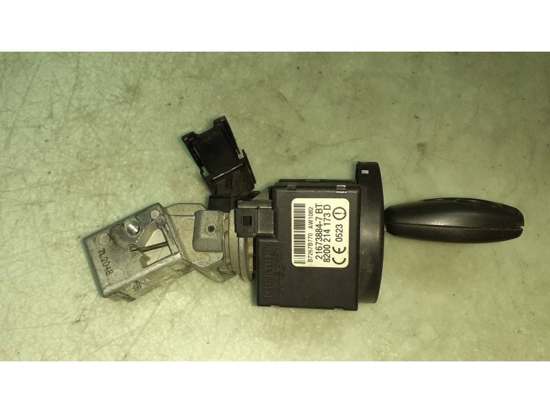 Recambio de centralita motor uce para renault clio iii authentique referencia OEM IAM 8200399038 8200619409 KIT - DELPHI