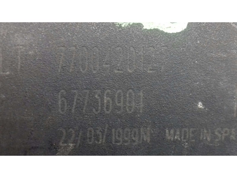 Recambio de faro antiniebla derecho para renault laguna (b56) 1.6 16v rt referencia OEM IAM 7700420127 67736981 