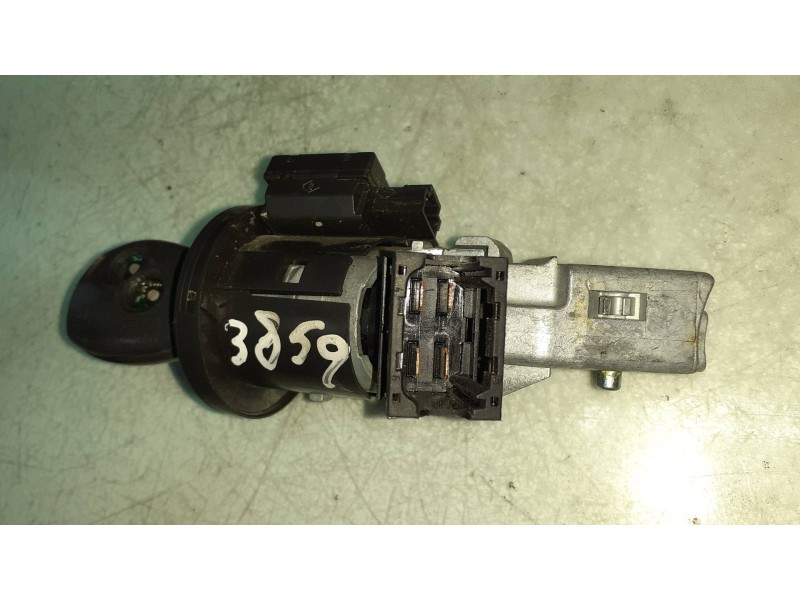 Recambio de centralita motor uce para renault clio iii authentique referencia OEM IAM 8200399038 8200619409 KIT - DELPHI