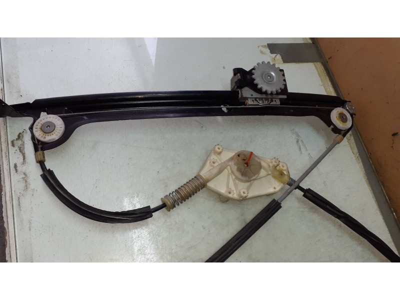 Recambio de elevalunas trasero izquierdo para bmw serie 5 berlina (g30) 520i referencia OEM IAM E00701710326  ELECTRICO