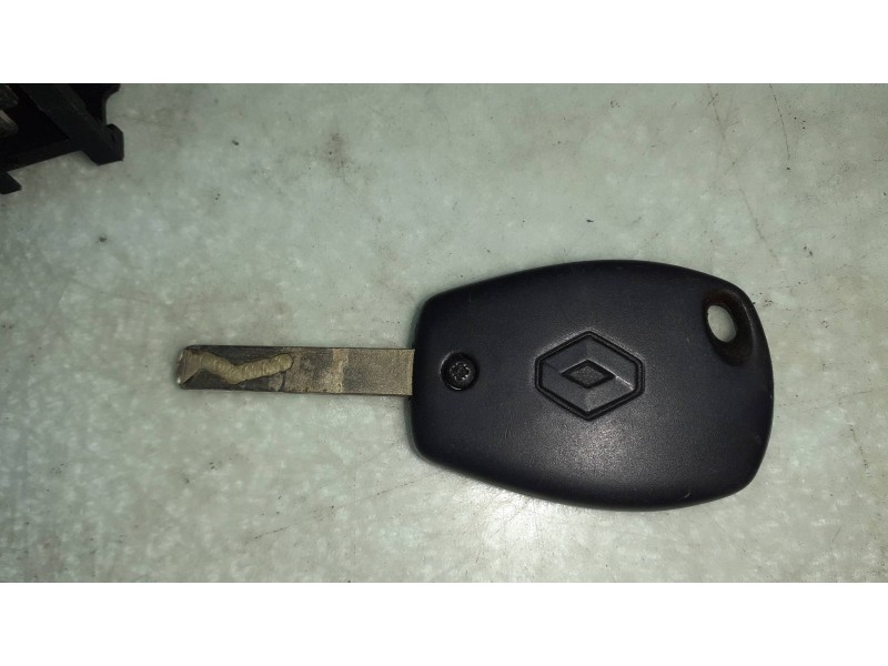 Recambio de centralita motor uce para renault clio iii authentique referencia OEM IAM 8200399038 8200619409 KIT - DELPHI