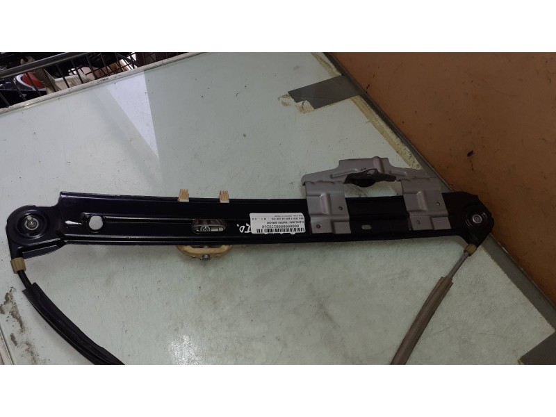 Recambio de elevalunas trasero derecho para bmw serie 5 berlina (g30) 520i referencia OEM IAM E00701710225  ELECTRICO