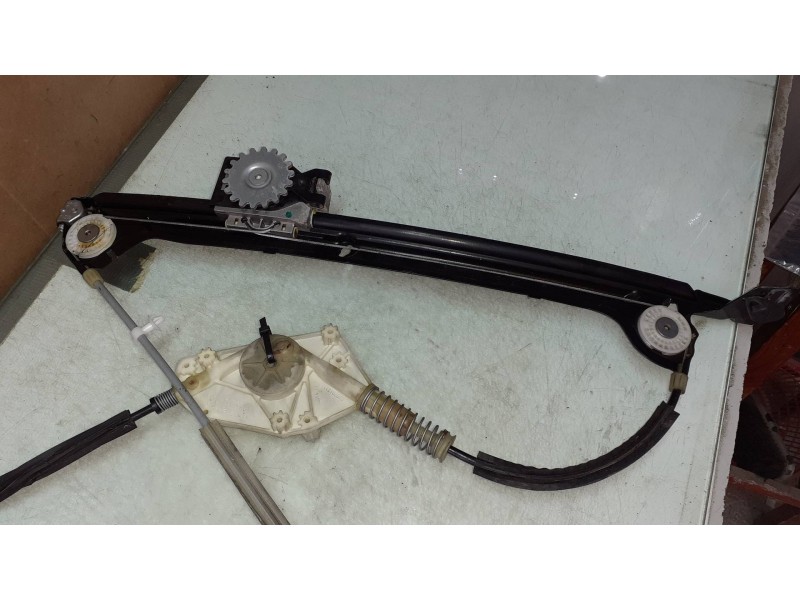 Recambio de elevalunas trasero derecho para bmw serie 5 berlina (g30) 520i referencia OEM IAM E00701710225  ELECTRICO