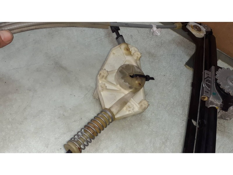 Recambio de elevalunas trasero derecho para bmw serie 5 berlina (g30) 520i referencia OEM IAM E00701710225  ELECTRICO