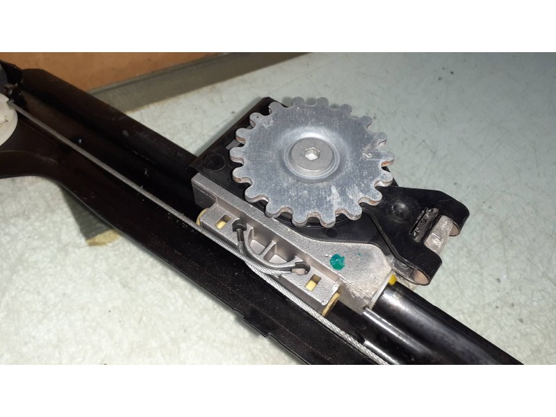 Recambio de elevalunas trasero derecho para bmw serie 5 berlina (g30) 520i referencia OEM IAM E00701710225  ELECTRICO