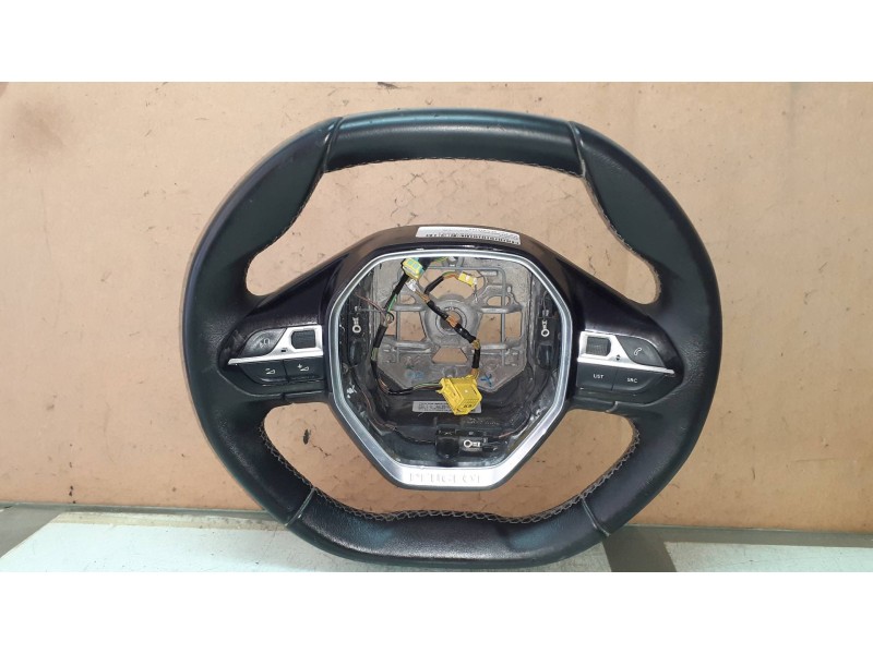 Recambio de volante para peugeot 3008 allure referencia OEM IAM 98105487AU 34199117F PIEL