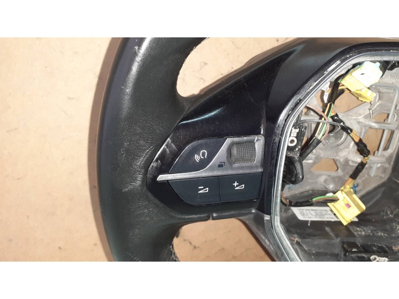 Recambio de volante para peugeot 3008 allure referencia OEM IAM 98105487AU 34199117F PIEL