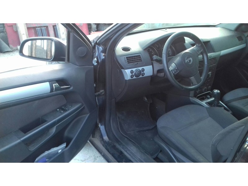opel astra h berlina del año 2007