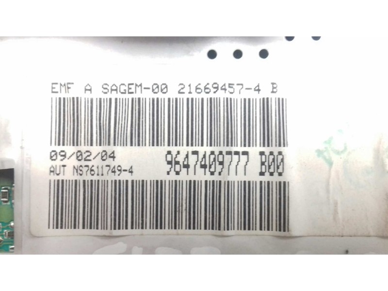 Recambio de pantalla multifuncion para peugeot 206 berlina x-line referencia OEM IAM 9647409777 21669457 216592759