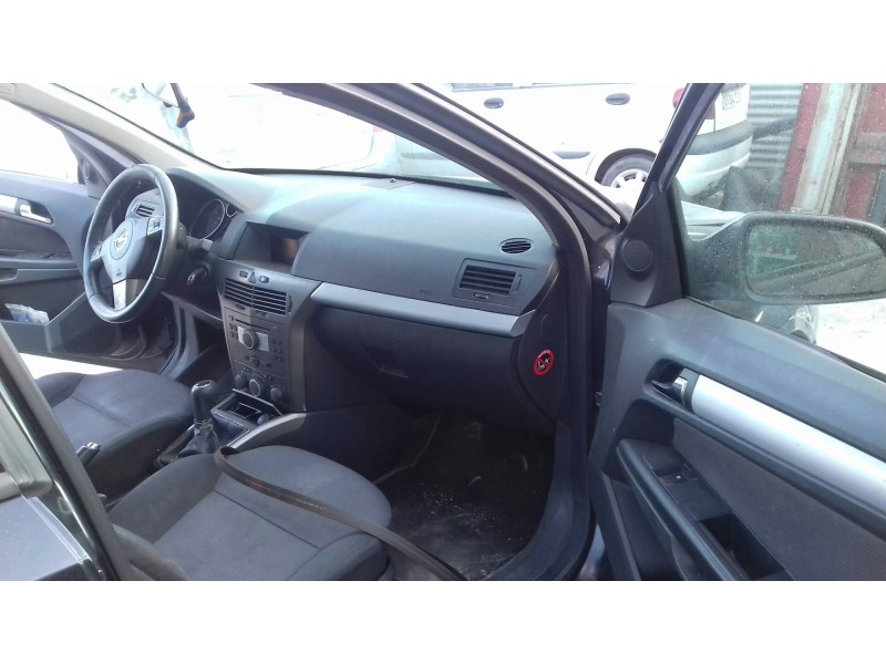 opel astra h berlina del año 2007