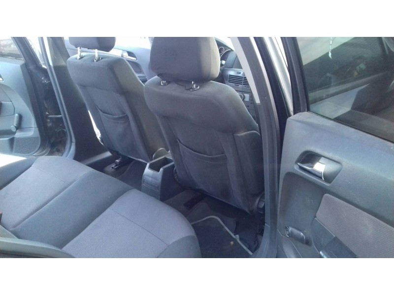 opel astra h berlina del año 2007