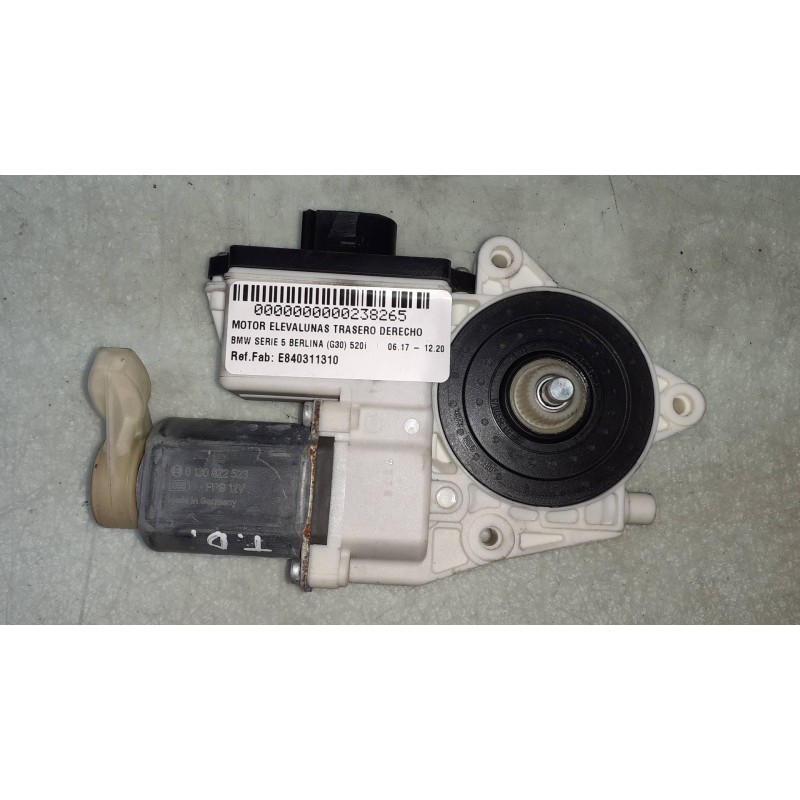 Recambio de motor elevalunas trasero derecho para bmw serie 5 berlina (g30) 520i referencia OEM IAM E840311310 0130822523 CONECT