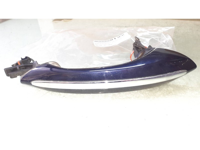 Recambio de maneta exterior delantera derecha para bmw serie 5 berlina (g30) 520i referencia OEM IAM 721119408  