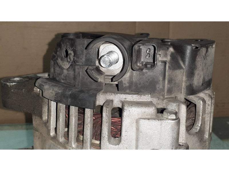 Recambio de alternador para citroen c3 hdi 70 furio referencia OEM IAM 12046240125N  