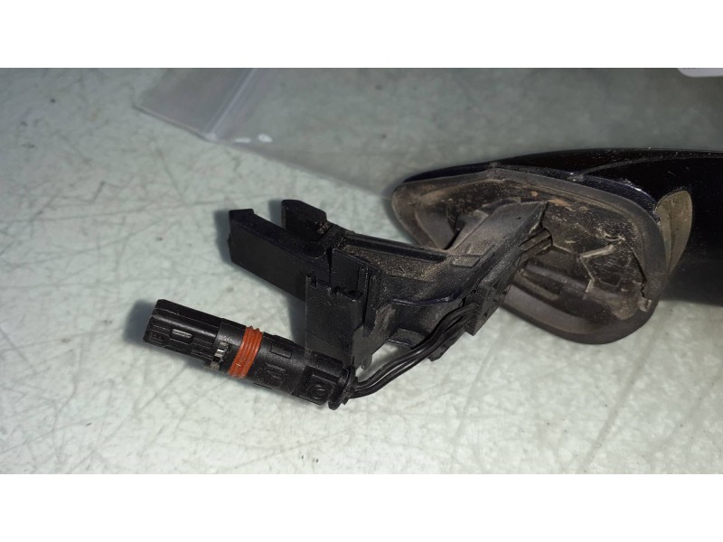 Recambio de maneta exterior delantera derecha para bmw serie 5 berlina (g30) 520i referencia OEM IAM 721119408  