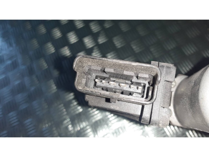 Recambio de motor elevalunas delantero izquierdo para nissan primera berlina (p12) acenta referencia OEM IAM 400713K  TEMIC