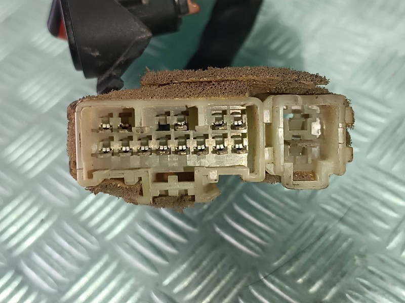 Recambio de mando elevalunas delantero izquierdo para honda concerto (hw) 1.6 (hw) referencia OEM IAM YUF10046  