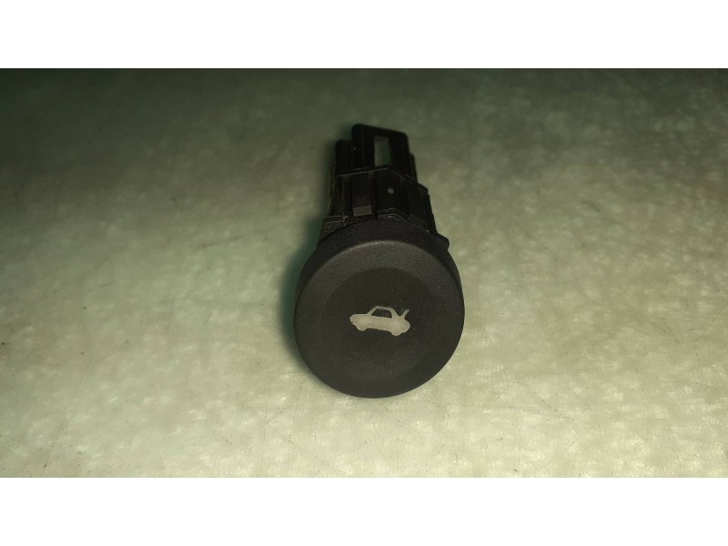 Recambio de interruptor para ford fiesta (cbk) ambiente referencia OEM IAM 2S6T198514AA D3L0A - TRW APERTURA MALETERO