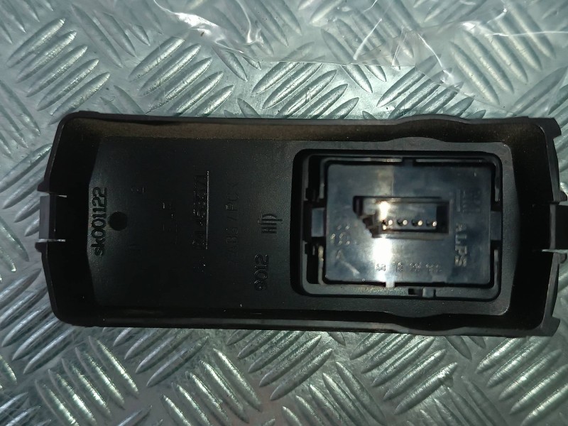 Recambio de mando elevalunas delantero derecho para opel vectra c berlina club referencia OEM IAM 24453571  09185958