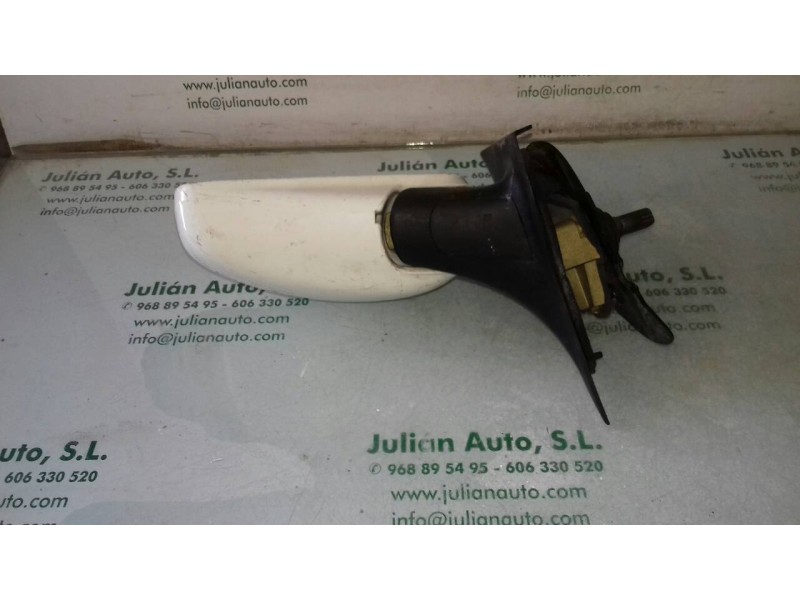 Recambio de retrovisor izquierdo para ford escort berlina ghia referencia OEM IAM 91ABA23409  MANUAL