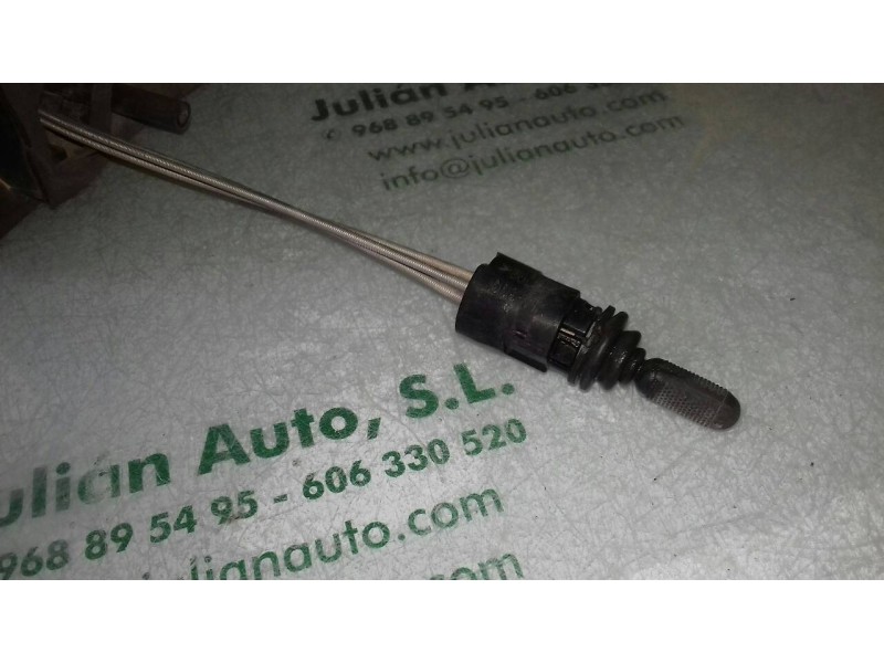 Recambio de retrovisor izquierdo para ford fiesta berlina (dx) ambiente referencia OEM IAM VM313L  MANUAL