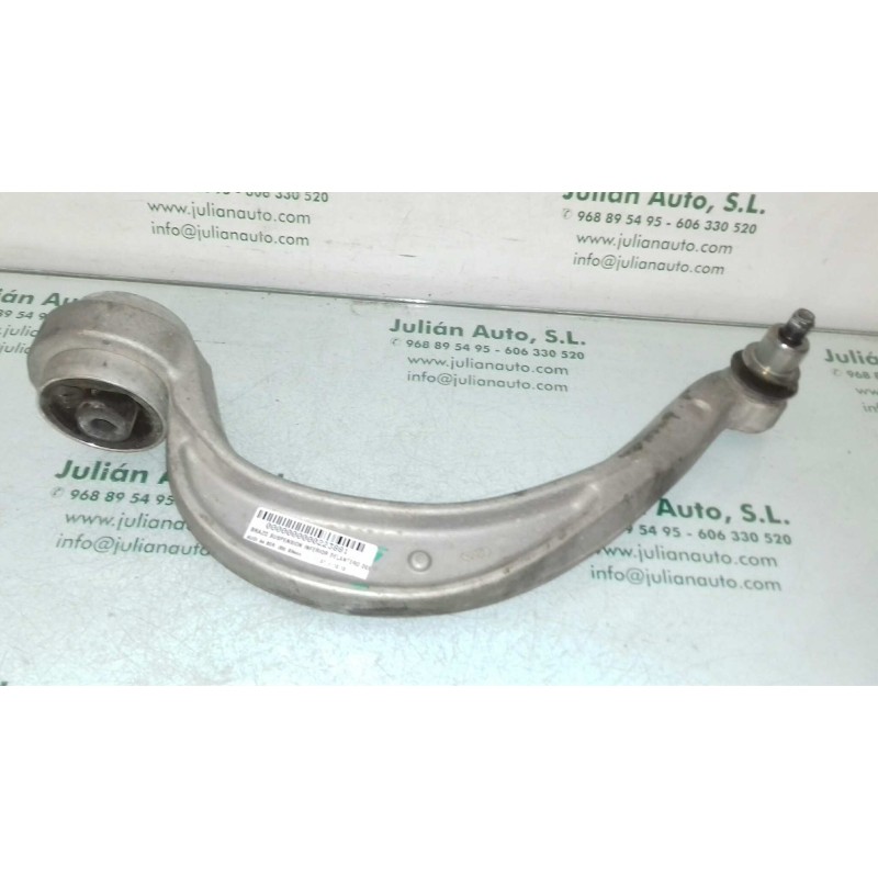 Recambio de brazo suspension inferior delantero derecho para audi a4 ber. (b8) básico referencia OEM IAM 8K0407696H  