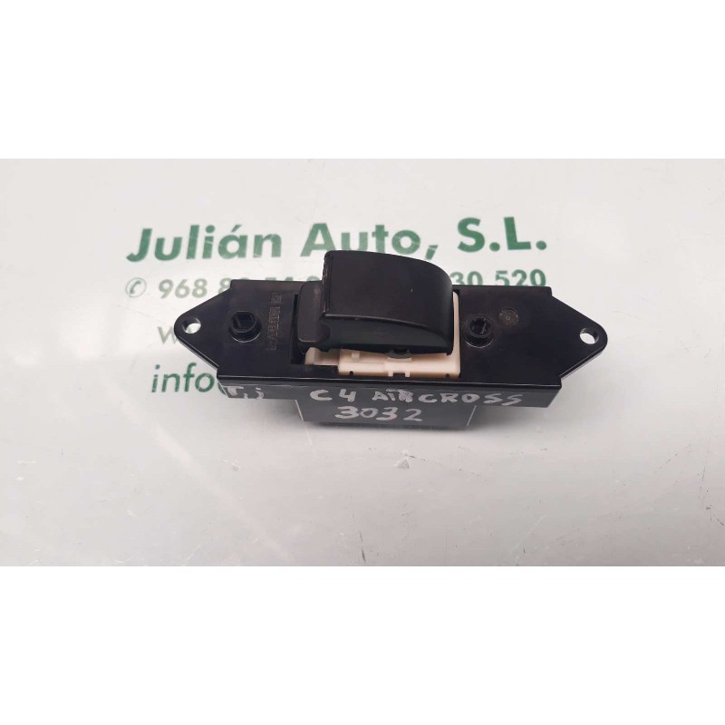 Recambio de mando elevalunas trasero izquierdo para citroen c4 aircross seduction referencia OEM IAM MR587944 C8DD411MB 2075T11B