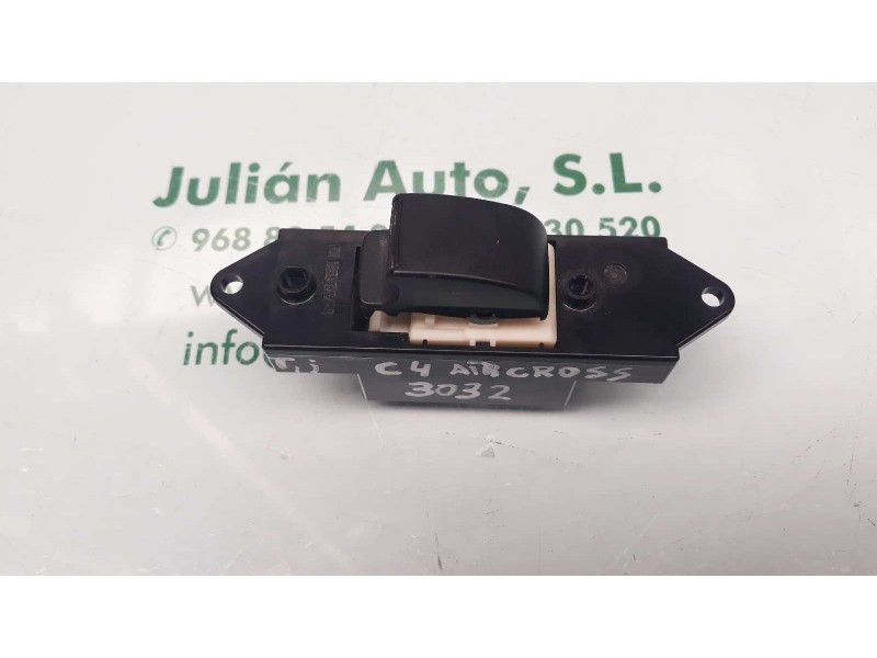 Recambio de mando elevalunas trasero izquierdo para citroen c4 aircross seduction referencia OEM IAM MR587944 C8DD411MB 2075T11B