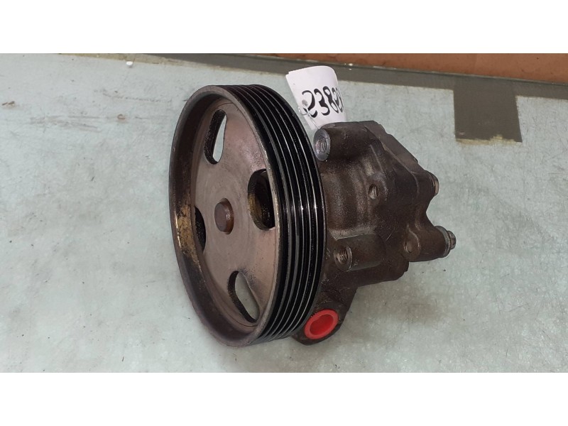 Recambio de bomba direccion para ford fiesta (cbk) ambiente referencia OEM IAM 0637000880  