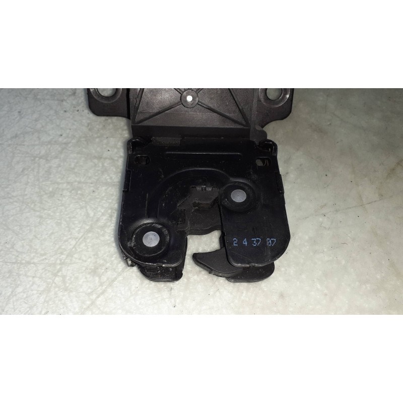 Recambio de cerradura maletero / porton para audi a3 (8p) 1.9 tdi e limited edition referencia OEM IAM 8P4827505C  CONECTOR 3 PI