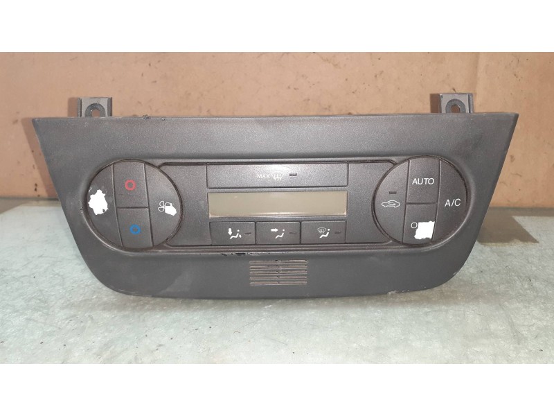 Recambio de mando climatizador para ford fiesta (cbk) ambiente referencia OEM IAM 6S6T18C612AD  