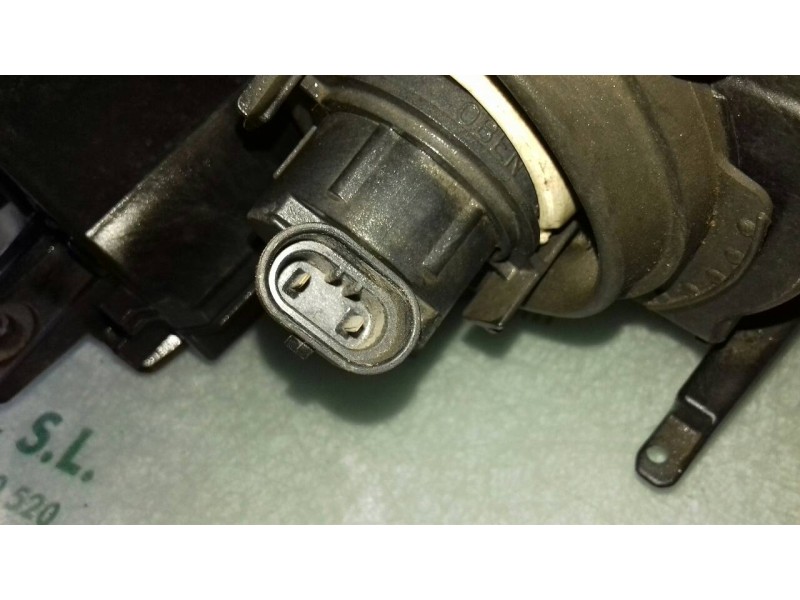 Recambio de faro izquierdo para bmw serie 3 berlina (e46) 318i referencia OEM IAM 305235370  
