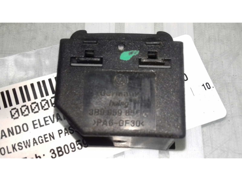 Recambio de mando elevalunas trasero izquierdo para volkswagen passat variant (3b6) advance referencia OEM IAM 3B0959855B   Recambio de mando elevalunas trasero izquierdo para volkswagen passat variant (3b6) advance referencia OEM IAM 3B0959855B
