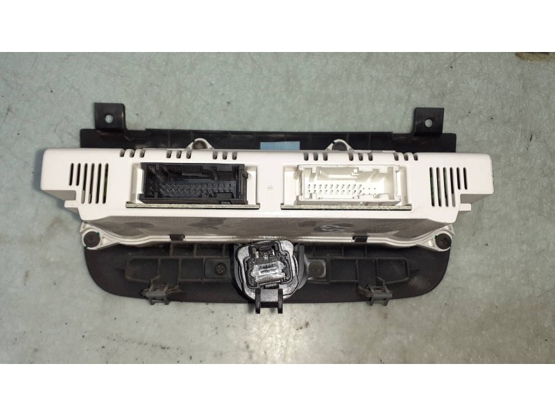 Recambio de mando climatizador para ford fiesta (cbk) ambiente referencia OEM IAM 6S6T18C612AD  