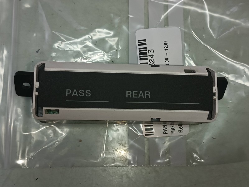 Recambio de pantalla multifuncion para mazda 3 berlina (bk) mps referencia OEM IAM BR5S55260  