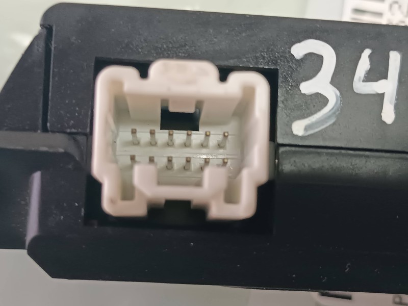 Recambio de pantalla multifuncion para mazda 3 berlina (bk) mps referencia OEM IAM BR5S55260  