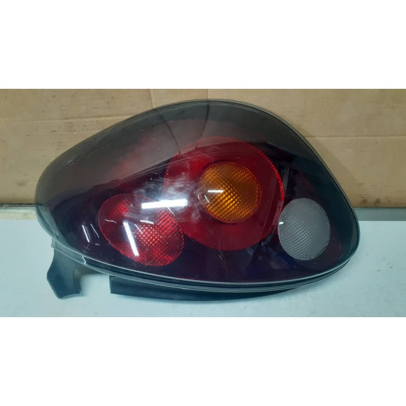 Recambio de piloto trasero derecho para fiat bravo (182) 16v 100 sport referencia OEM IAM 46538352  B695